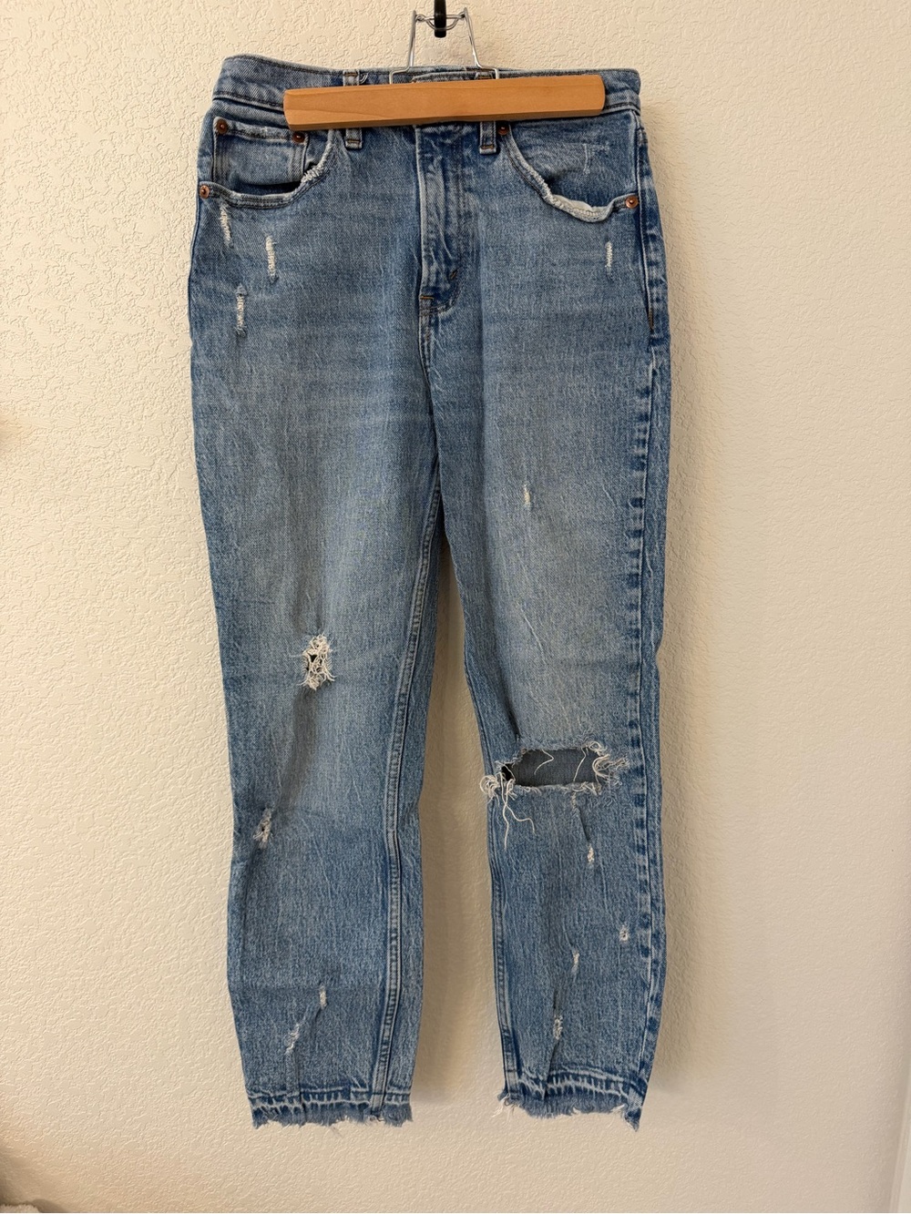 Abercrombie The Mom High Rise Jean
